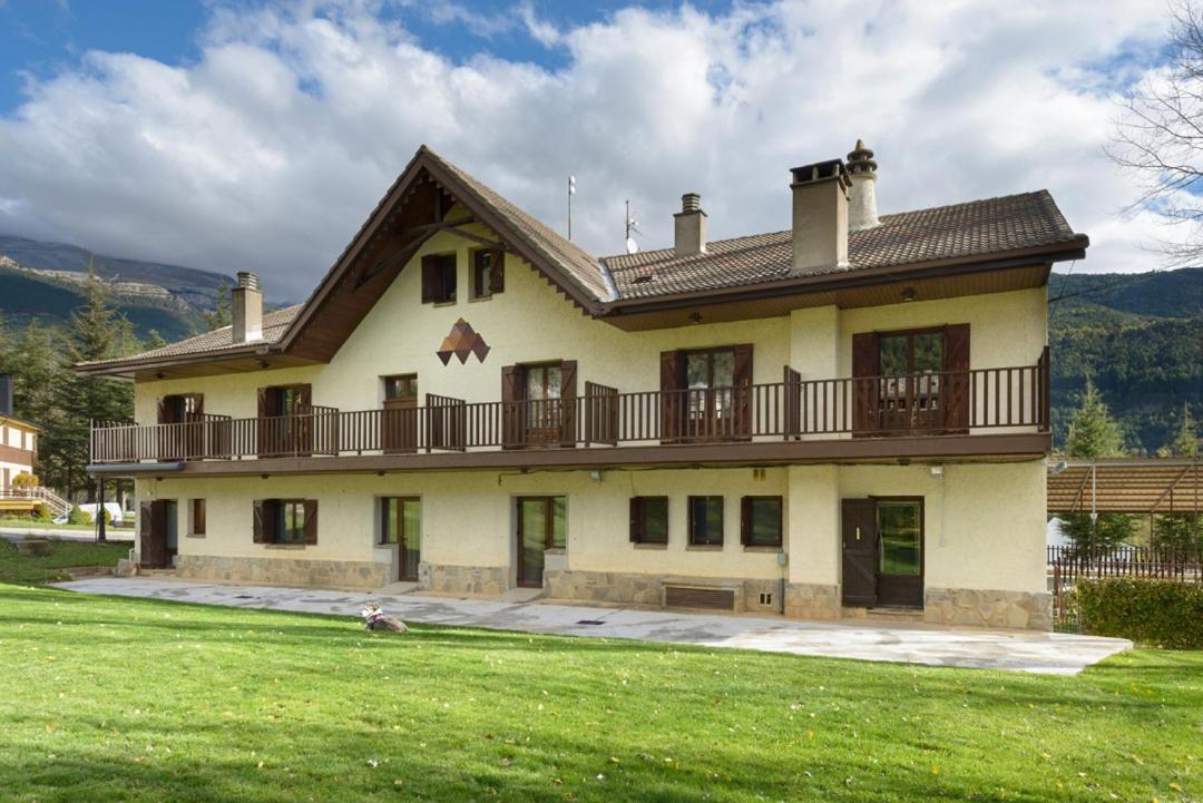 Albergue Вильянуа Экстерьер фото